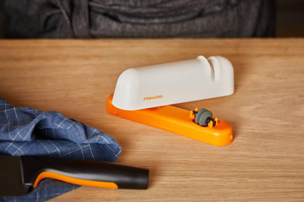 Fiskars Functional Form ROLL-Sharp Knife Sharpener, White