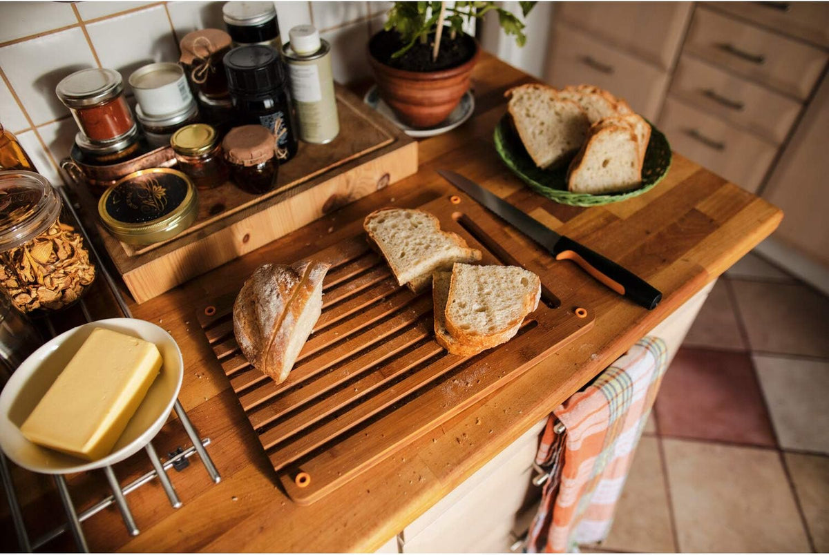 Fiskars FF Bamboo Bread Board FSC