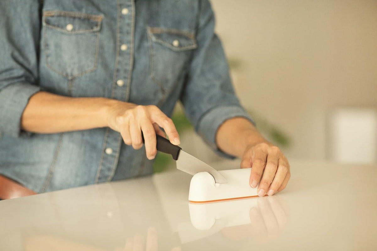 Fiskars Functional Form ROLL-Sharp Knife Sharpener, White