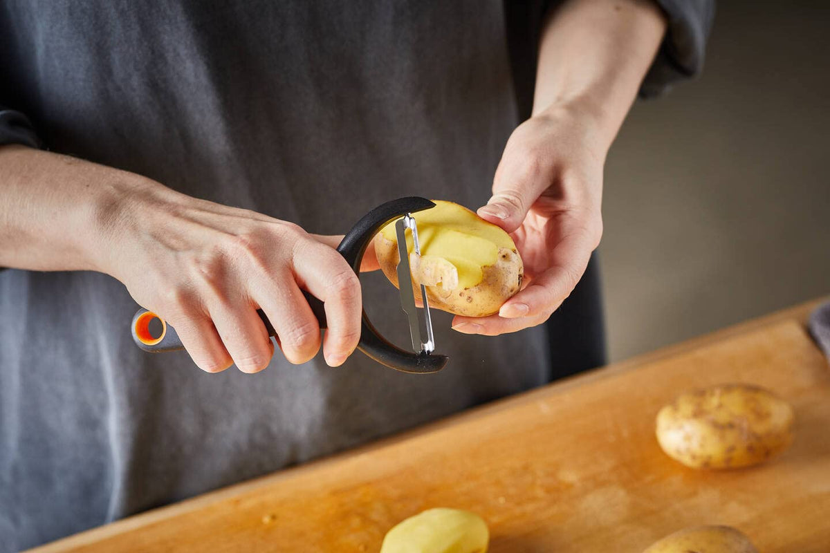 Fiskars Functional Form Y-Shaped Peeler | Swedish Sandvik Steel | 1016122