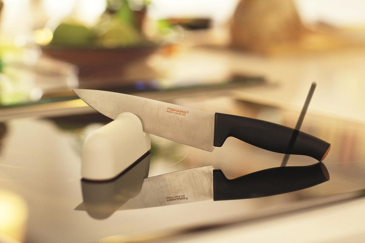 Fiskars Functional Form ROLL-Sharp Knife Sharpener, White