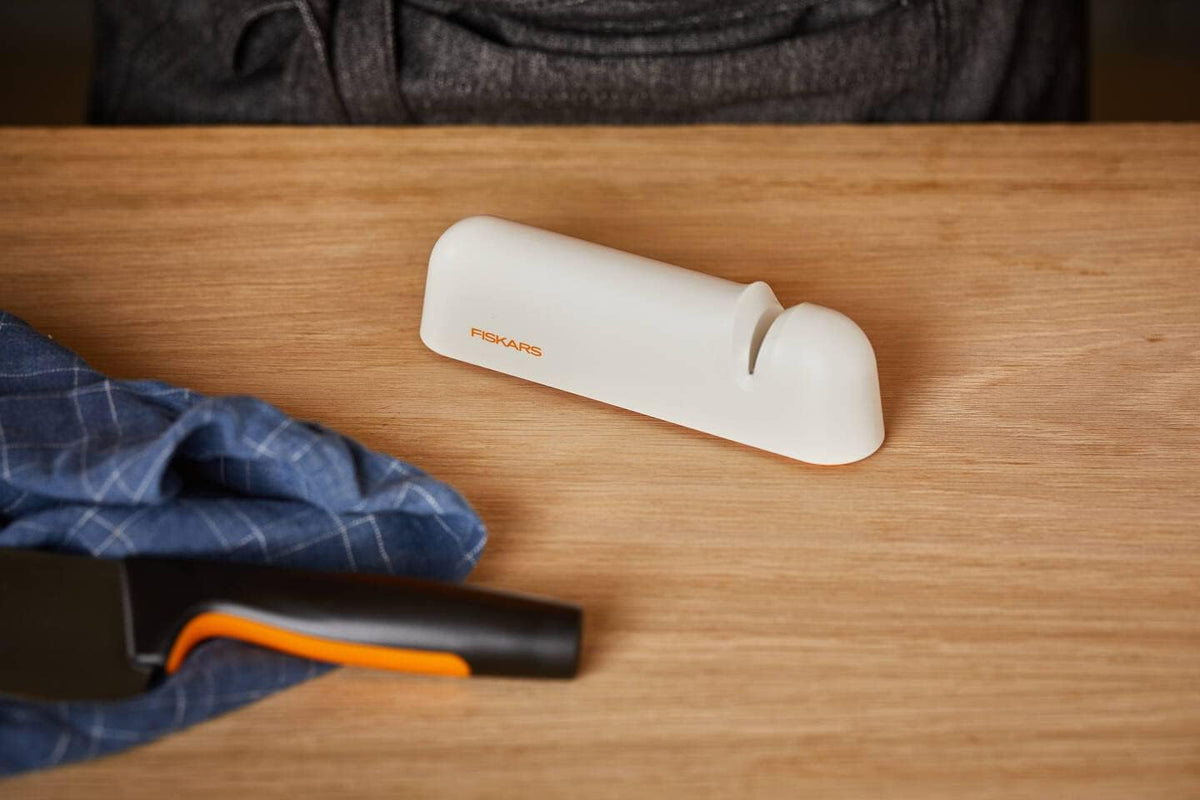 Fiskars Functional Form ROLL-Sharp Knife Sharpener, White
