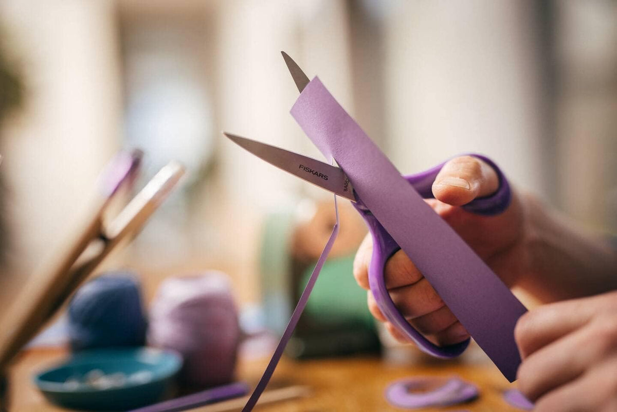 Fiskars School Scissors 18 cm | Purple | Stainless Steel | Made in Finland