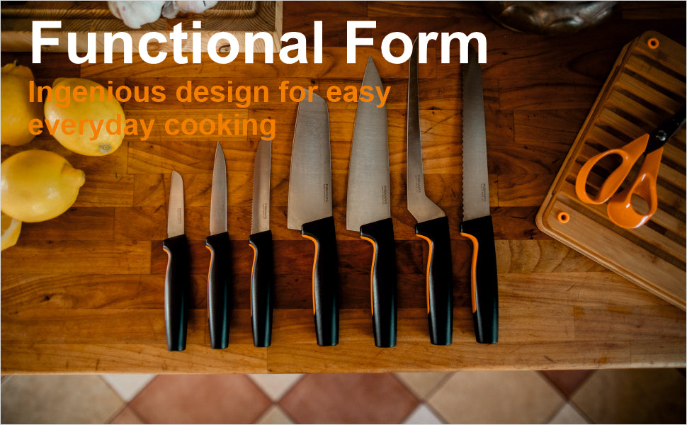 Fiskars FF Knife, FF Bread Knife, Japenese Stainless Steel, Made with Plastic Softgrip Handle, 23cm