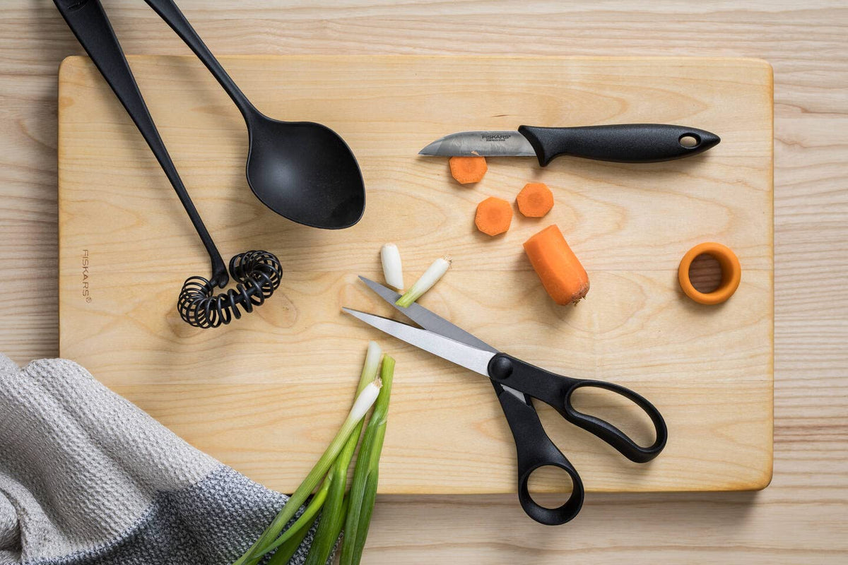 Fiskars Essential Paring Knife 7 cm | Japanese Steel | Designed in Finland