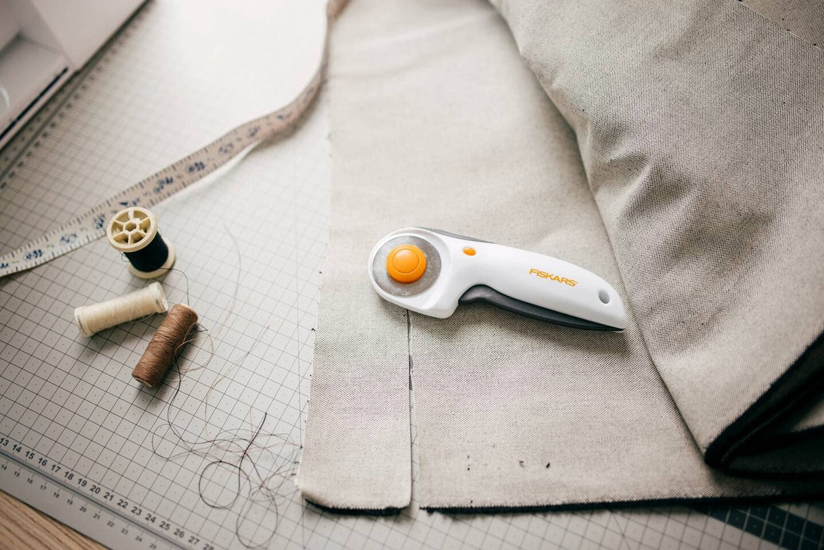 Fiskars Rotary Cutter 45 mm | Stainless Steel Blade | Multicolour