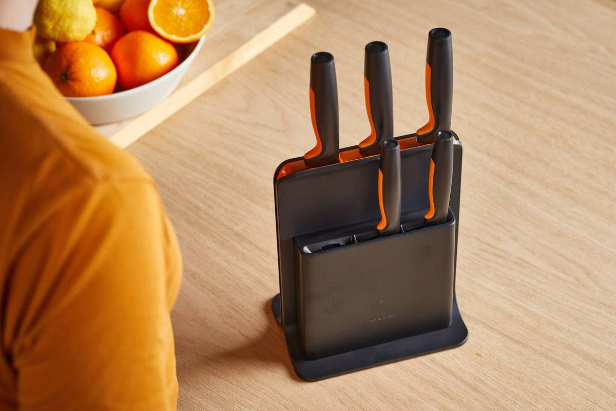 1057554 Fiskars FF Knife block plastic 5 knives